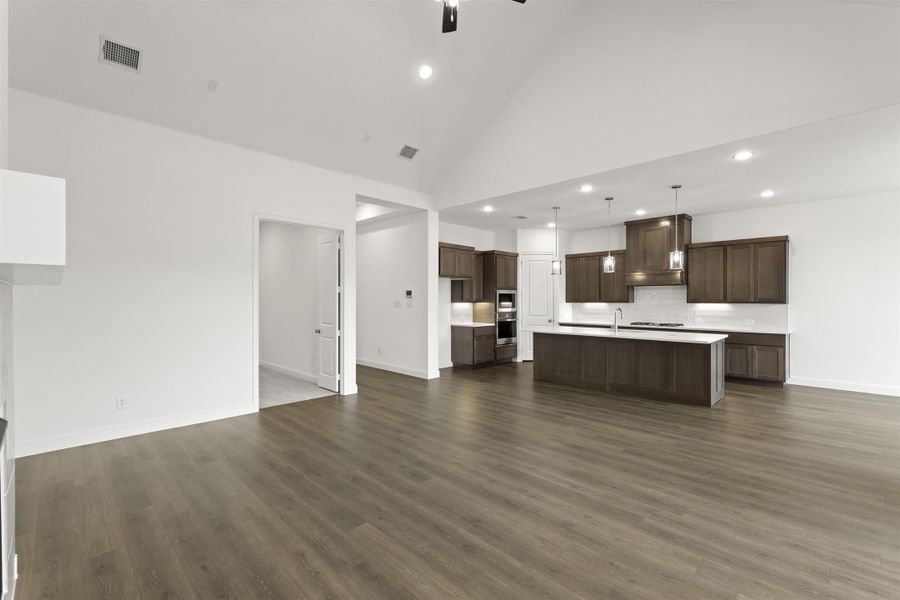 Representative unfurnished interior of a home built from the Elizabeth - 60 ft Home Site by Rockwell Homes in Nelson Lake Estates, Rockwall (Image 23). Representative unfurnished interior of a home built from the Elizabeth - 60 ft Home Site by Rockwell Homes in Nelson Lake Estates, Rockwall (Image 23).