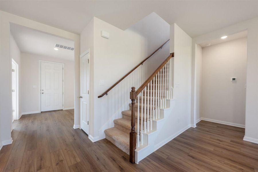 Representative images and renderings are for illustrative purposes. Actual structural options and design finishes of home may vary. Representative images and renderings are for illustrative purposes. Actual structural options and design finishes of home may vary.