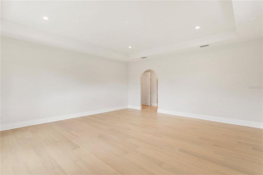 Spacious, unfurnished interior of a new home in , Tampa (Image 33). Spacious, unfurnished interior of a new home in , Tampa (Image 33).