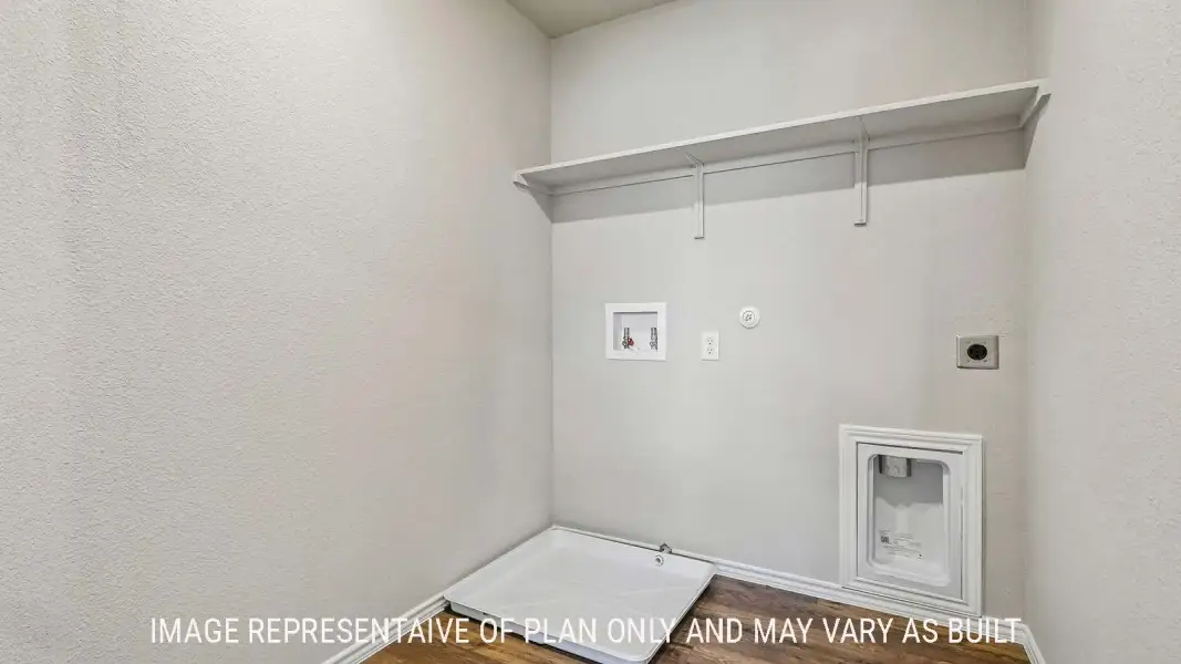 Spacious, unfurnished interior of a new home in Rancho San Gabriel, Georgetown (Image 40).