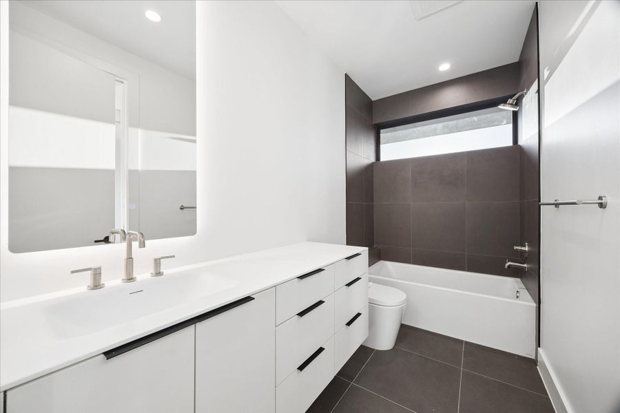 Furnished interior view inside a new home in , Bellaire (Image 11).