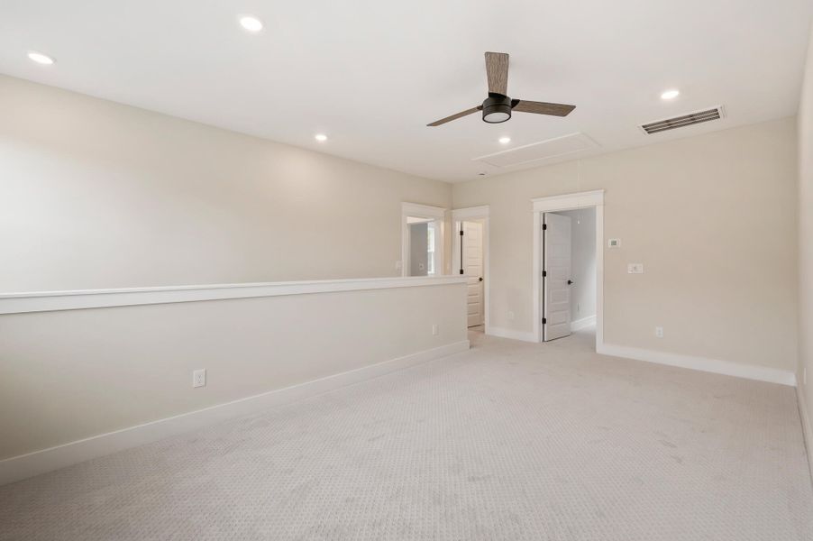 Spacious, unfurnished interior of a new home in Ferryboat Landing, Charleston (Image 26). Spacious, unfurnished interior of a new home in Ferryboat Landing, Charleston (Image 26).