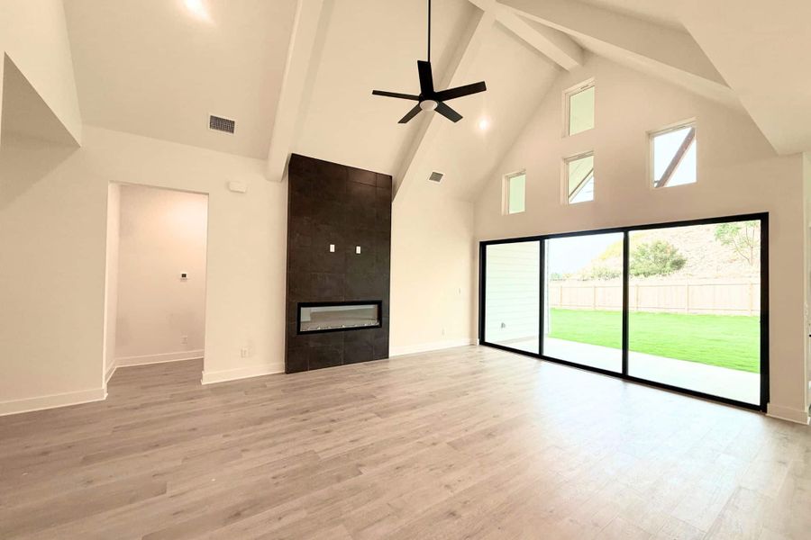 Spacious, unfurnished interior of a new home in Heights at San Gabriel, Georgetown (Image 16).