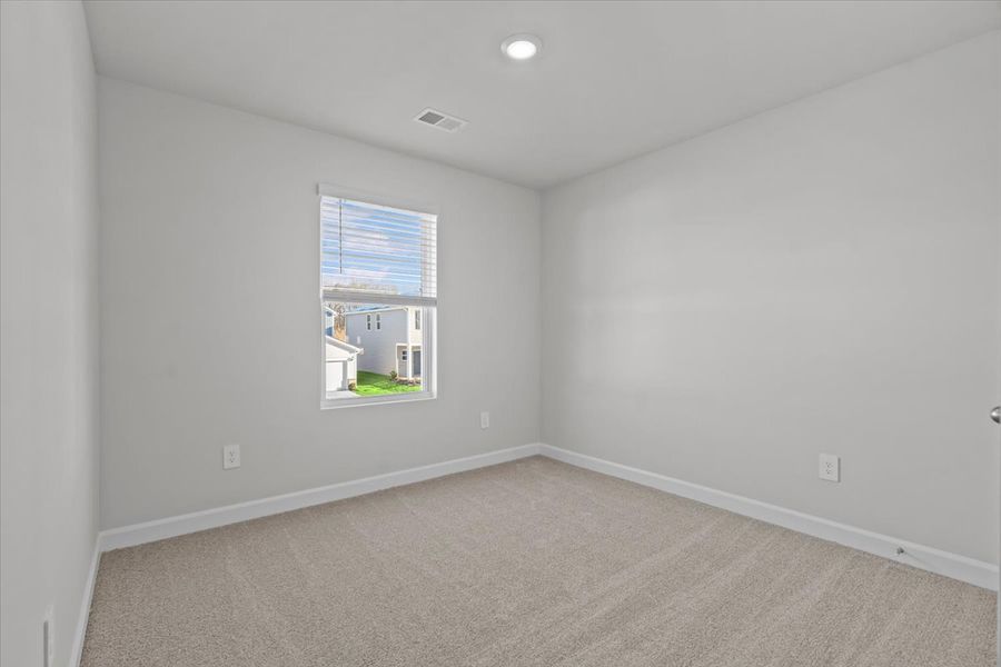 Spacious, unfurnished interior of a new home in Creek Ridge - Heritage Collection, Spartanburg (Image 16). Spacious, unfurnished interior of a new home in Creek Ridge - Heritage Collection, Spartanburg (Image 16).