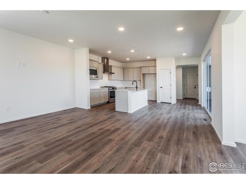 Spacious, unfurnished interior of a new home in , Timnath (Image 24).