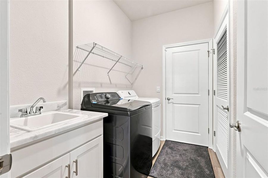 Furnished interior view inside a new home in Star Farms at Lakewood Ranch, Bradenton (Image 13).