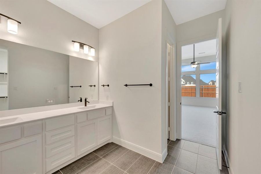 Furnished interior view inside a new home in Sandbrock Ranch, Aubrey (Image 17). Furnished interior view inside a new home in Sandbrock Ranch, Aubrey (Image 17).