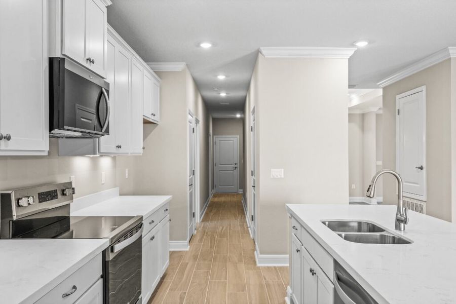 Furnished interior view inside a new home in Lake Merial, Panama City (Image 6). Furnished interior view inside a new home in Lake Merial, Panama City (Image 6).