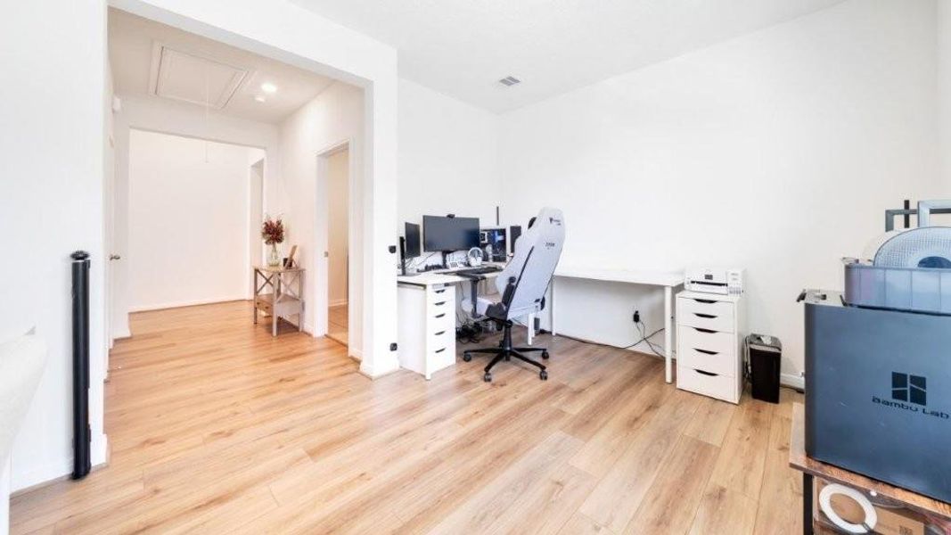 Furnished interior view inside a new home in , Alvin (Image 16).