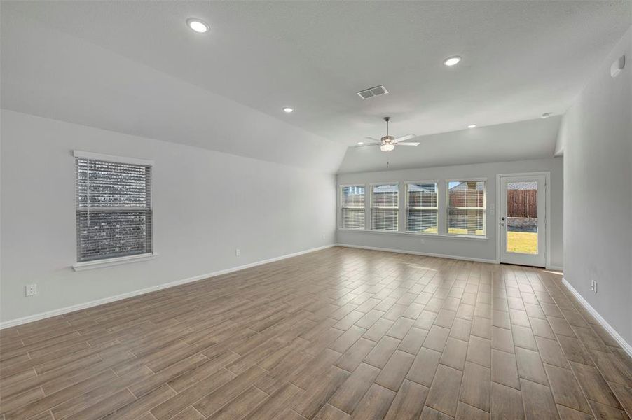 Spacious, unfurnished interior of a new home in Sagebrook, Argyle (Image 17). Spacious, unfurnished interior of a new home in Sagebrook, Argyle (Image 17).