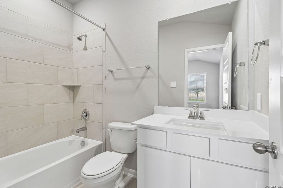 Furnished interior view inside a new home in Thomas Pond, San Antonio (Image 9).