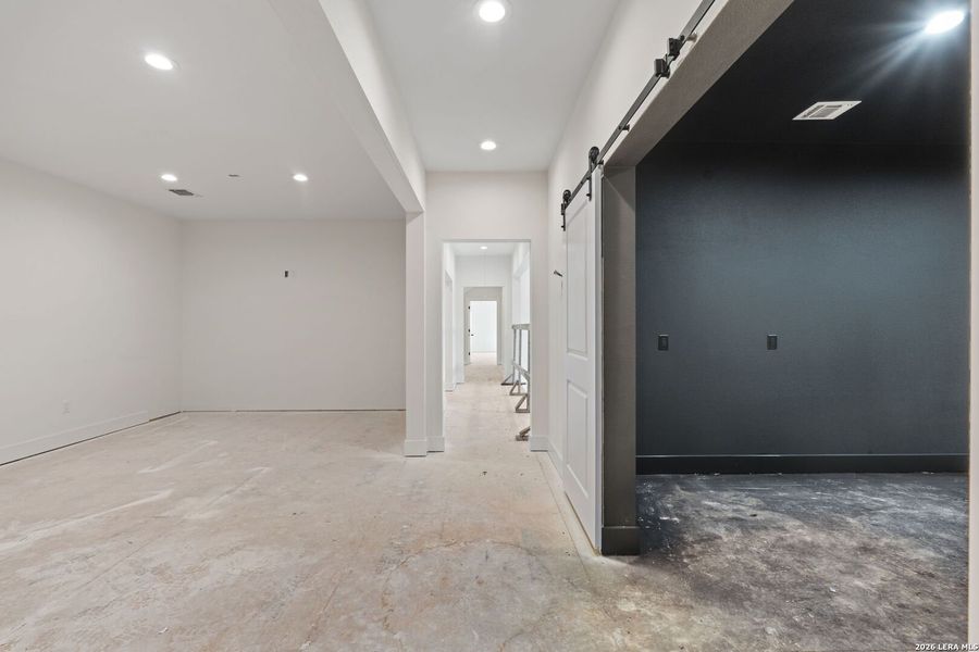 Image 40 of a home in .