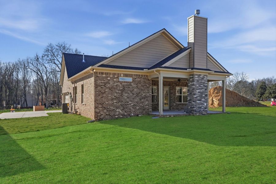 Exterior details and patio area of a home in Sagewood, Tullahoma (Image 4).