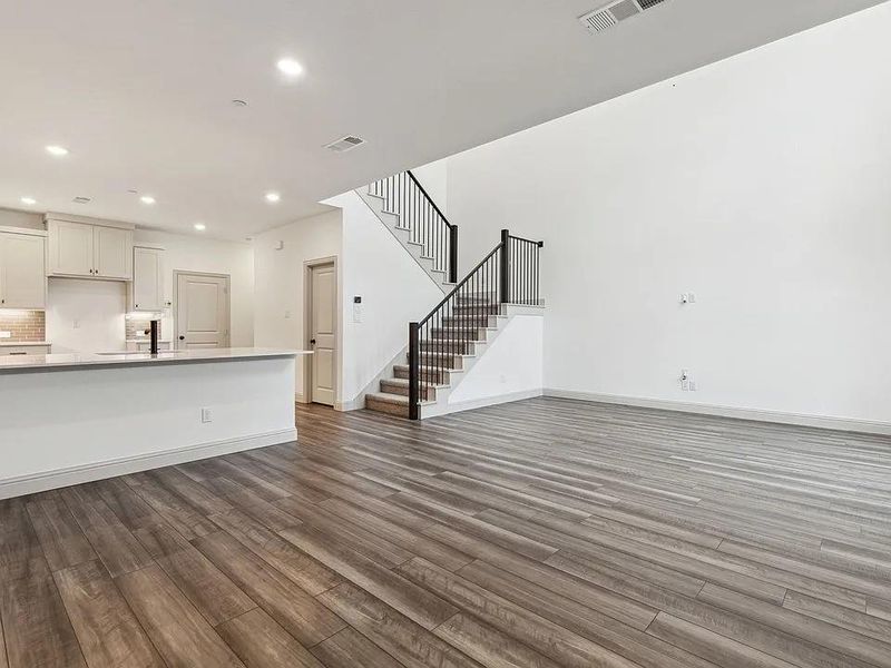 Spacious, unfurnished interior of a new home in , Midlothian (Image 10).