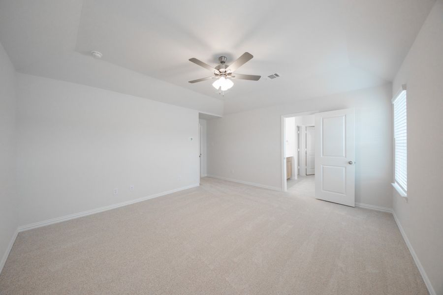 Spacious, unfurnished interior of a new home in Churchill, Anna (Image 12).