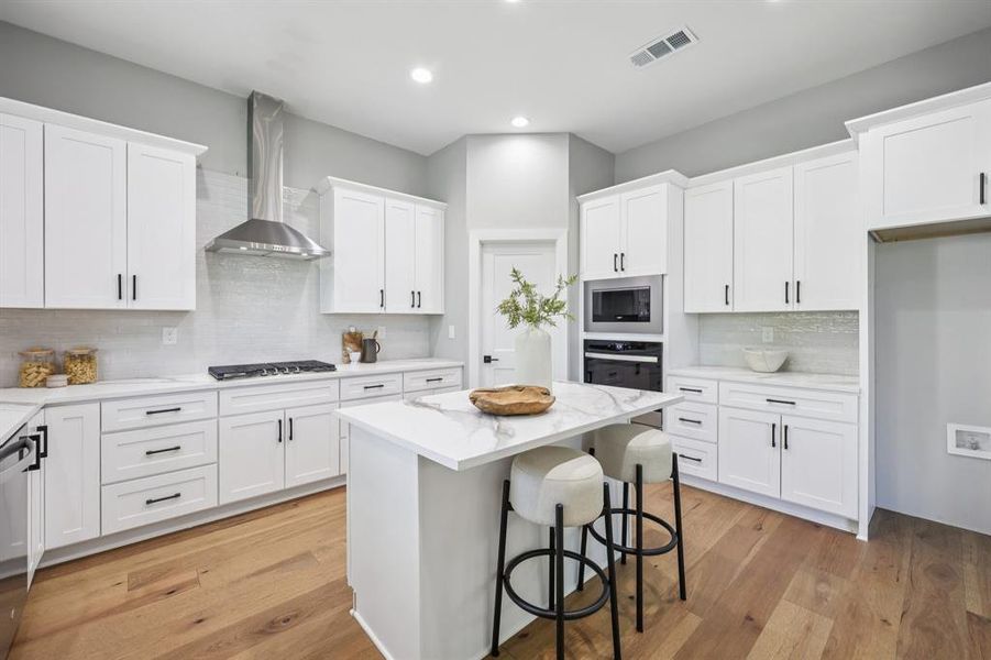 Furnished interior view inside a new home in , Grapevine (Image 8).