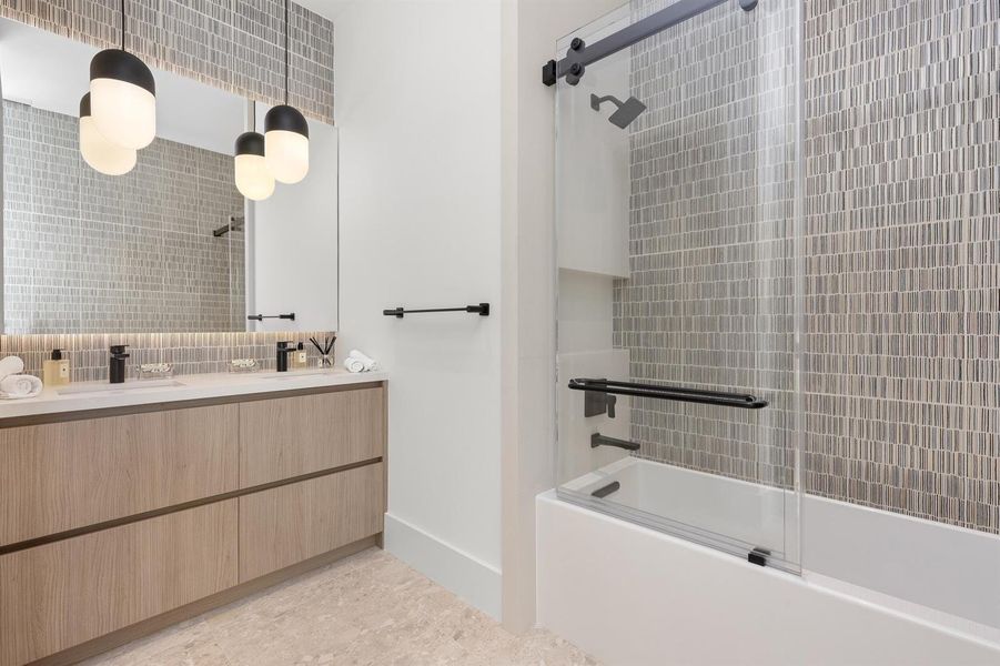 Guest Bath 4