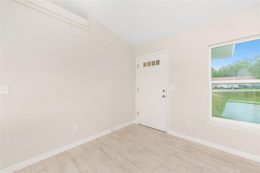Spacious, unfurnished interior of a new home in , Belleview (Image 12).