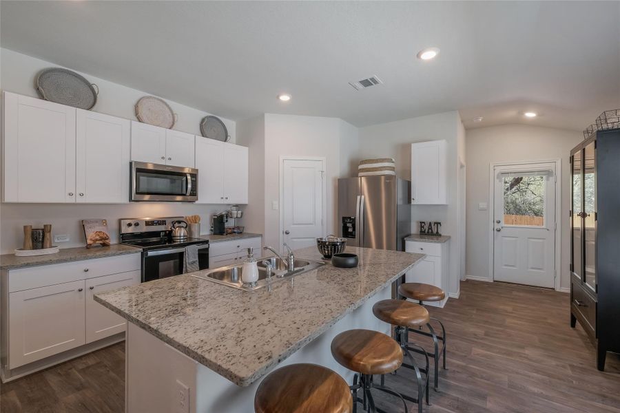 *All images, rooms measurements are approximate. All information, including pricing, is subject to change.