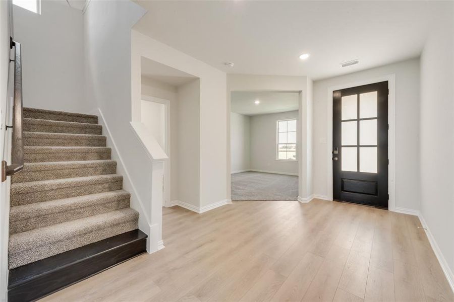 Spacious, unfurnished interior of a new home in Spiritas Ranch, Little Elm (Image 15).