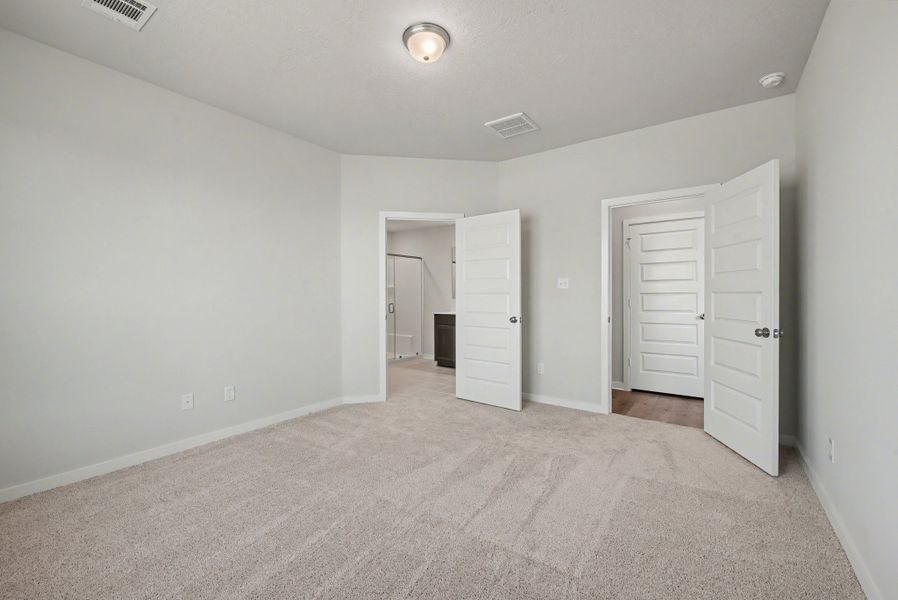 Spacious, unfurnished interior of a new home in Pecan Grove, Navasota (Image 10). Spacious, unfurnished interior of a new home in Pecan Grove, Navasota (Image 10).