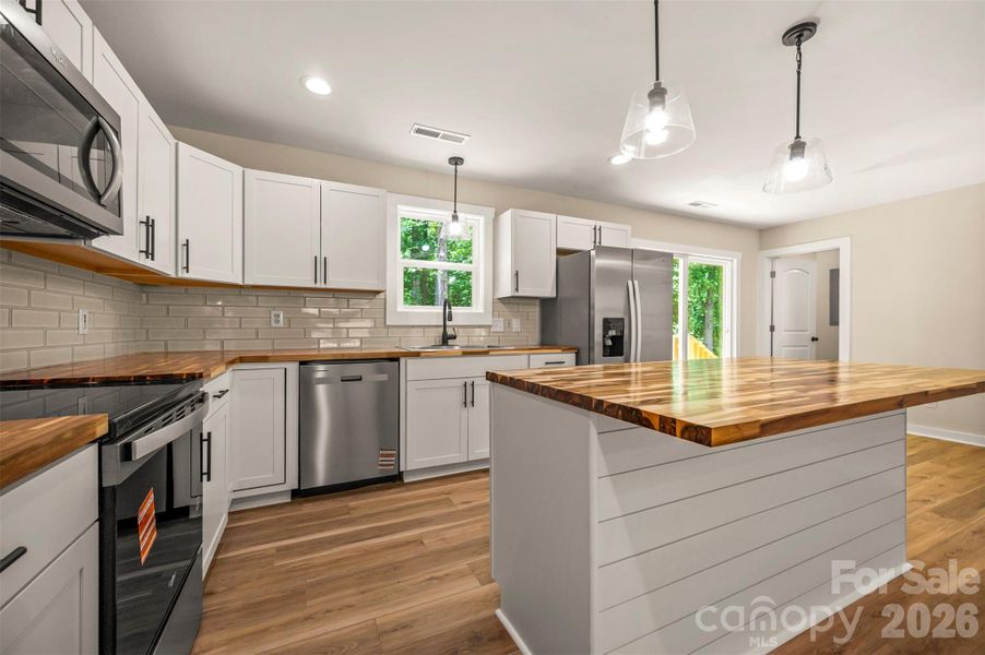 Furnished interior view inside a new home in , Bostic (Image 11).