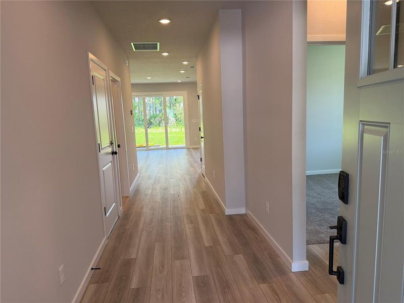Spacious, unfurnished interior of a new home in Reserve East, Flagler Beach (Image 32).