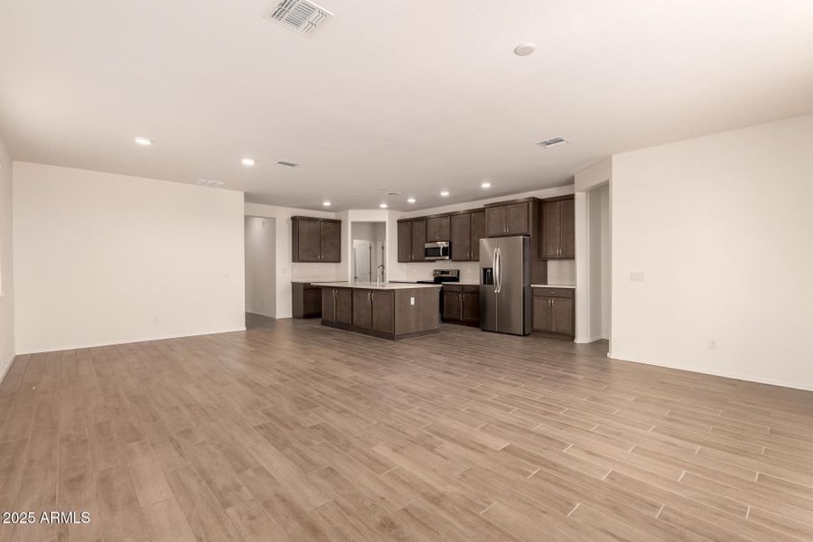 10 - Soft Wind 18253 10 - Soft Wind 18253