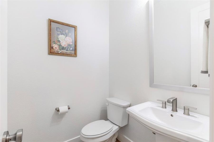 Furnished interior view inside a new home in , Prosper (Image 26).