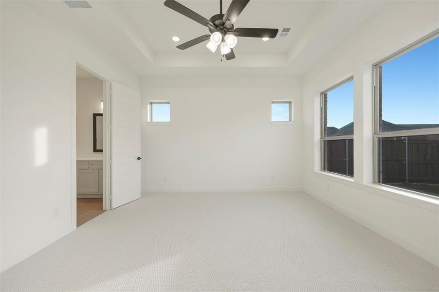 Spacious, unfurnished interior of a new home in Terraces – Estates, Rockwall (Image 17).