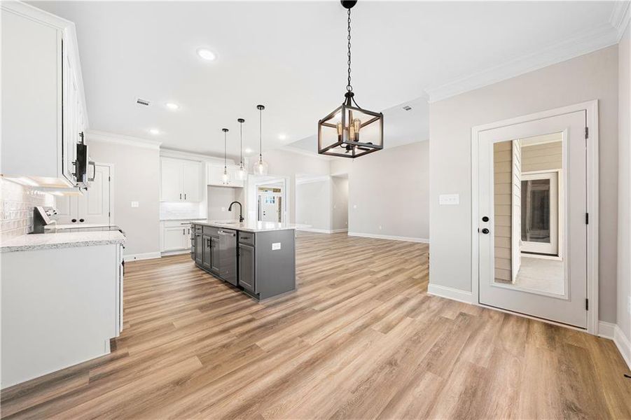 Spacious, unfurnished interior of a new home in , Jefferson (Image 23).