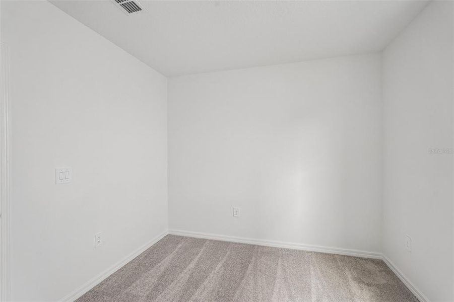 Spacious, unfurnished interior of a new home in Southpointe, Palmetto (Image 21). Spacious, unfurnished interior of a new home in Southpointe, Palmetto (Image 21).