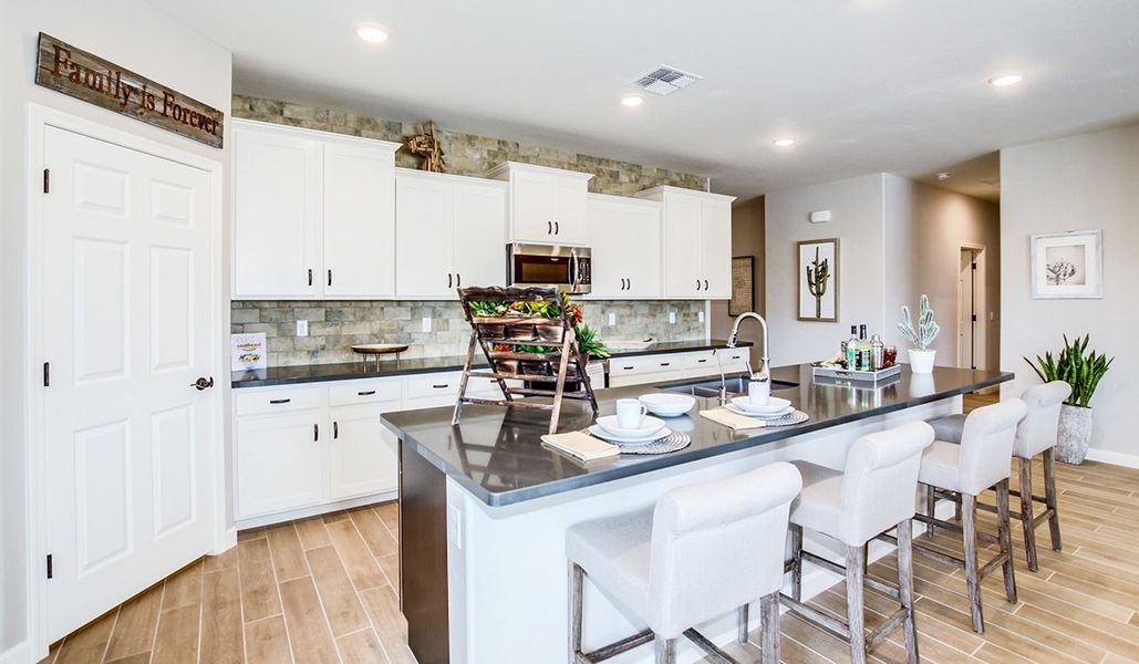 Furnished interior view inside a new home in Sycamore Vista, Vail (Image 10).