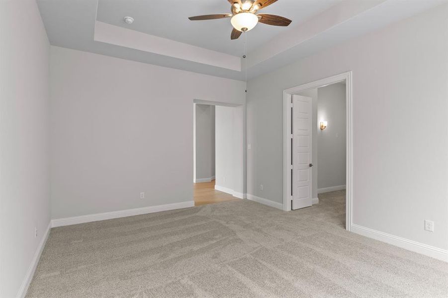 Spacious, unfurnished interior of a new home in Windsong Ranch, Prosper (Image 26). Spacious, unfurnished interior of a new home in Windsong Ranch, Prosper (Image 26).