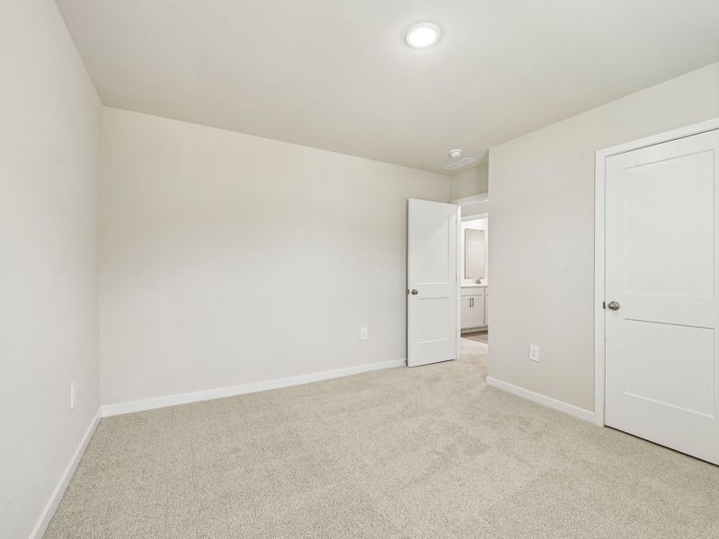 Spacious, unfurnished interior of a new home in Avalon Place - Classic Series, Durham (Image 20). Spacious, unfurnished interior of a new home in Avalon Place - Classic Series, Durham (Image 20).