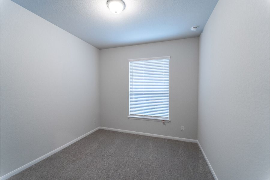 Spacious, unfurnished interior of a new home in Homestead, Schertz (Image 16).