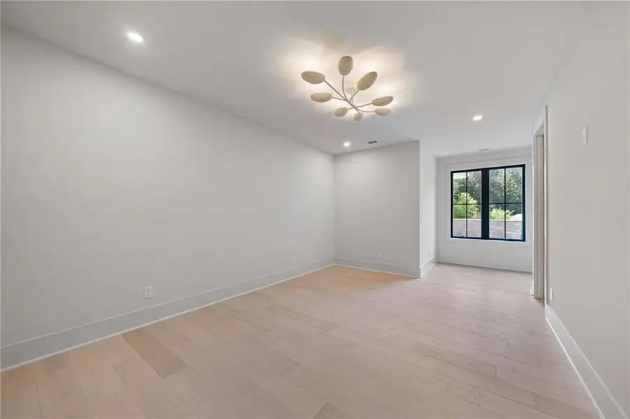 Spacious, unfurnished interior of a new home in , Atlanta (Image 21).