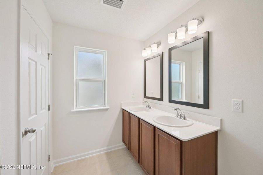 Furnished interior view inside a new home in Panther Creek, Jacksonville (Image 16).