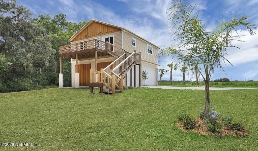 Exterior details and patio area of a home in , East Palatka (Image 26).