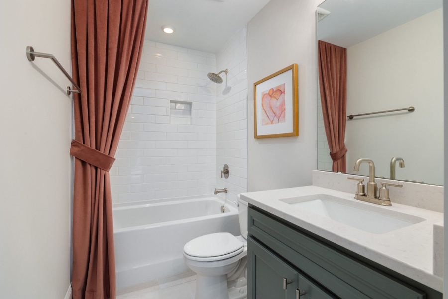 Representative furnished interior of a home built from the Continental by Pulte Homes in Mailman Post, Knightdale (Image 39).