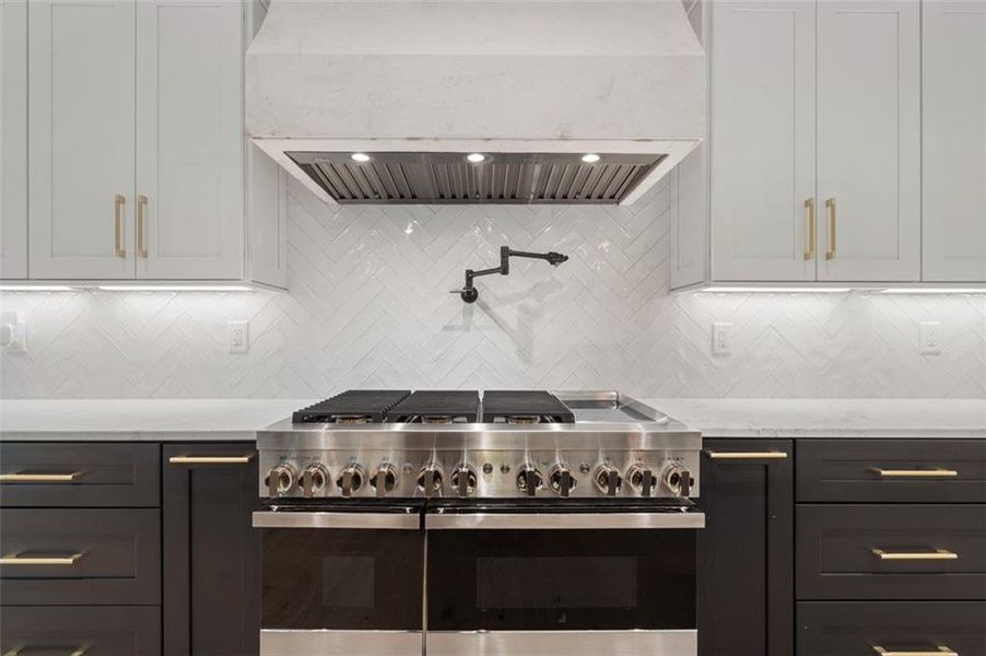 Furnished interior view inside a new home in , Alpharetta (Image 36).