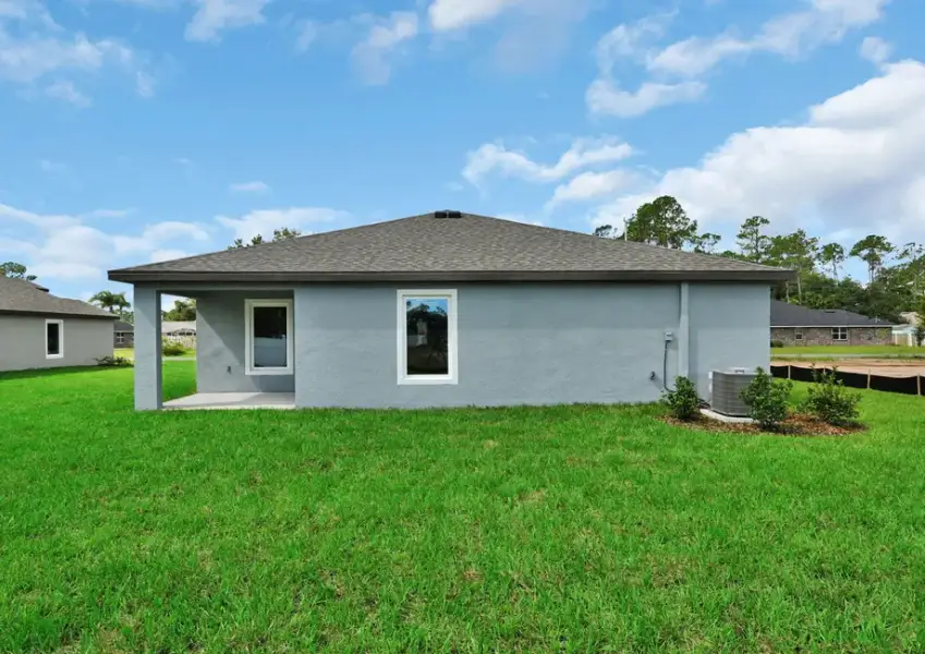 Representative exterior details of a home built from the Laguna by LGI Homes in Marion Oaks, Ocala (Image 4).