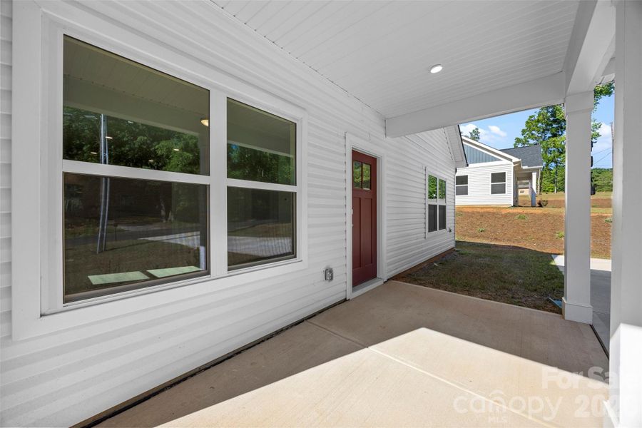 Exterior details and patio area of a home in , Kings Mountain (Image 3).