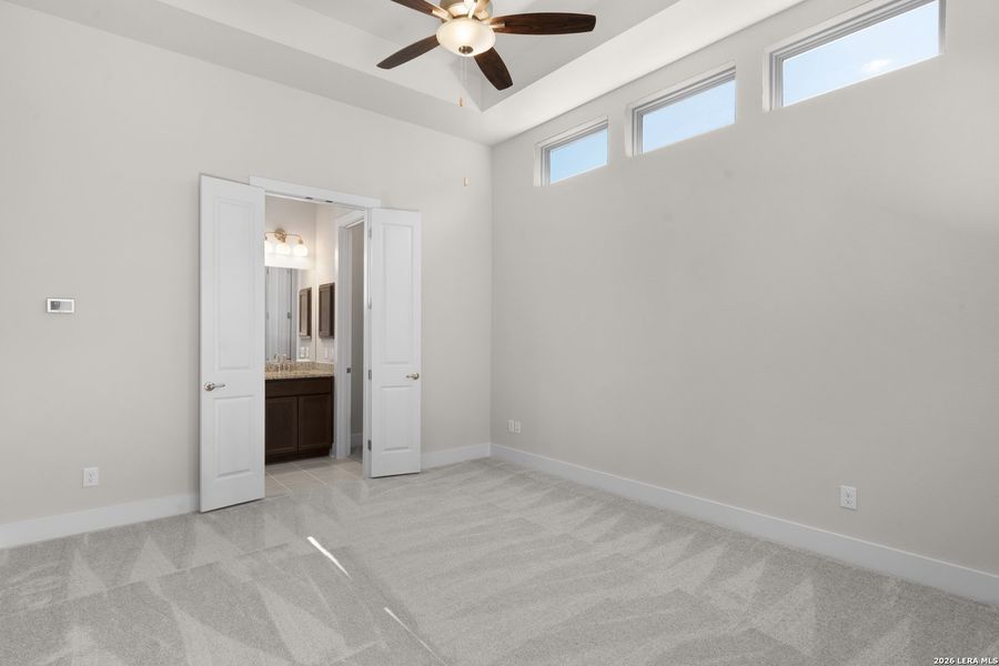 Spacious, unfurnished interior of a new home in Davis Ranch, San Antonio (Image 15).
