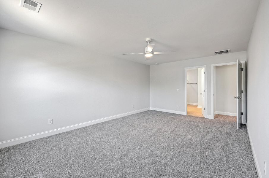Spacious, unfurnished interior of a new home in , Holly Hill (Image 13).