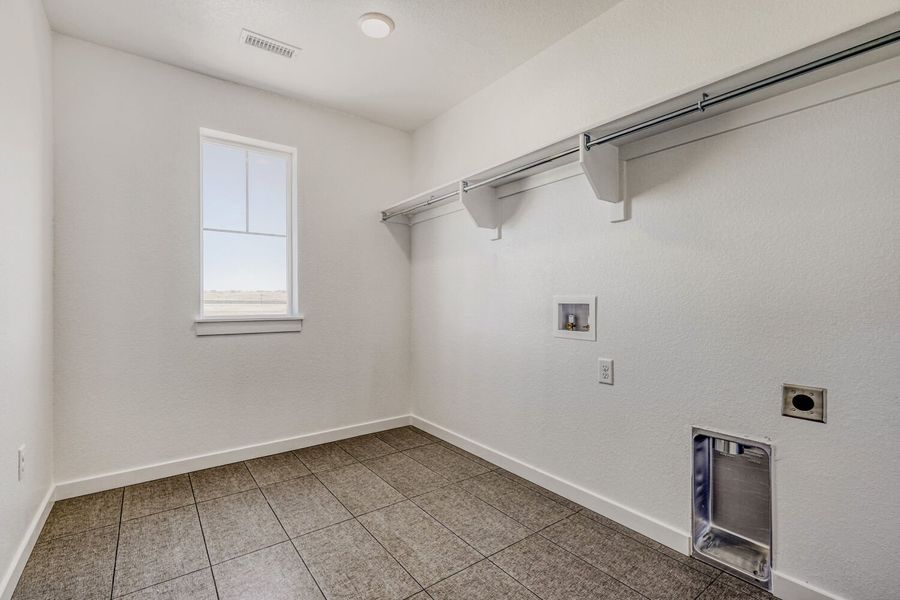 8734 San Diego - Laundry Area