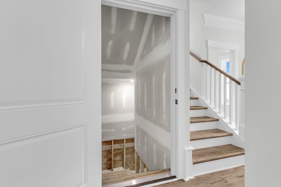Spacious, unfurnished interior of a new home in , Charleston (Image 33).