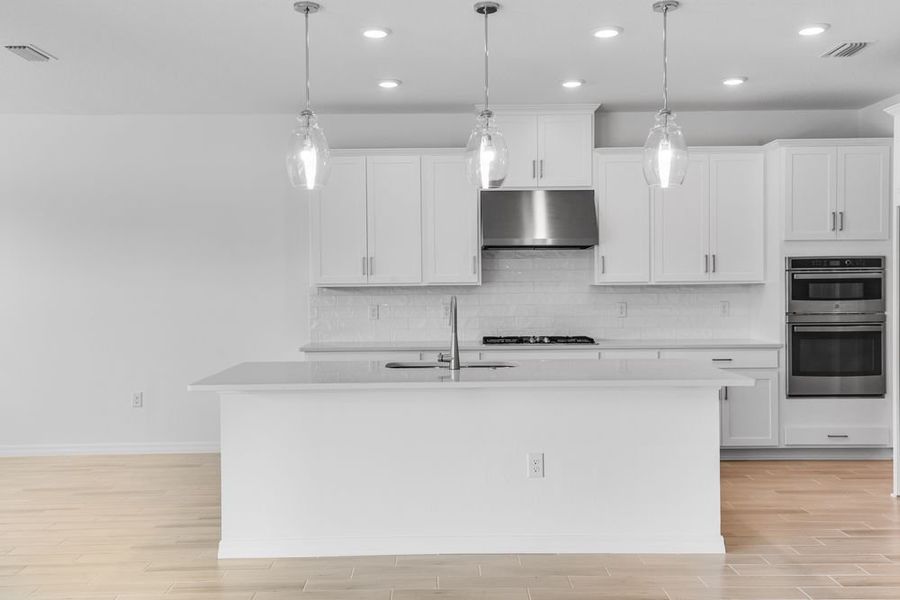 Furnished interior view inside a new home in Ardisia Park, New Smyrna Beach (Image 5).