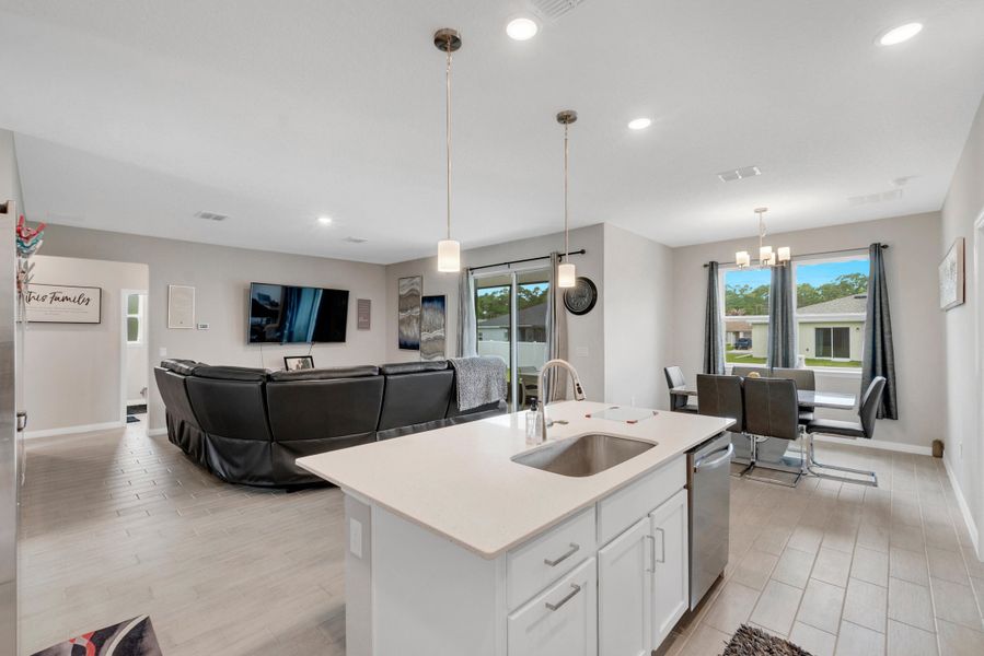 544 Higgs Ave NW-19