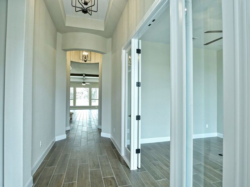 Representative unfurnished interior of a home built from the Siena II by Giddens Homes in Clearwater Ranch, Liberty Hill (Image 26).
